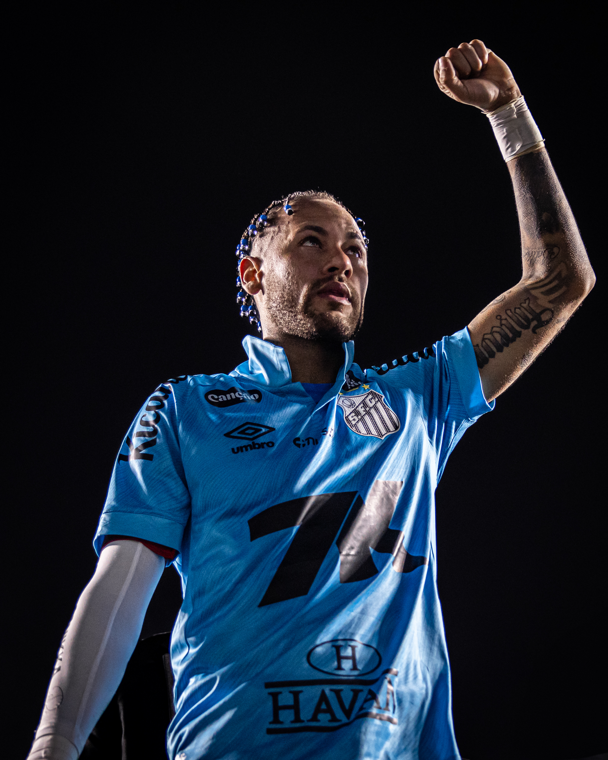 Neymar entra no top-10 dos artilheiros em atividade do Brasileirão