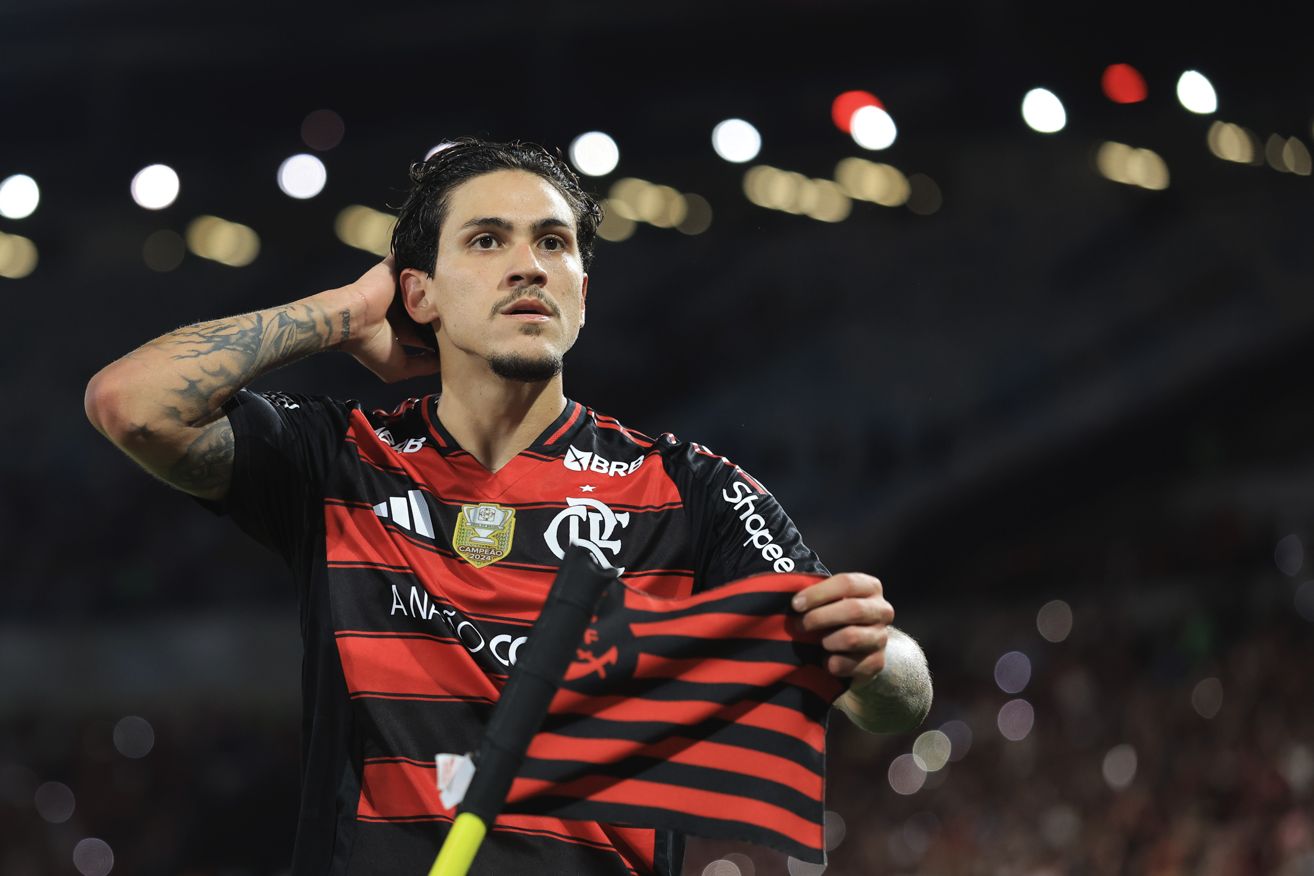 Pedro sobe para o 9º lugar na artilharia histórica do Flamengo